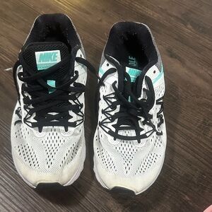 Nike Women's White and Teal Athletic Shoes
